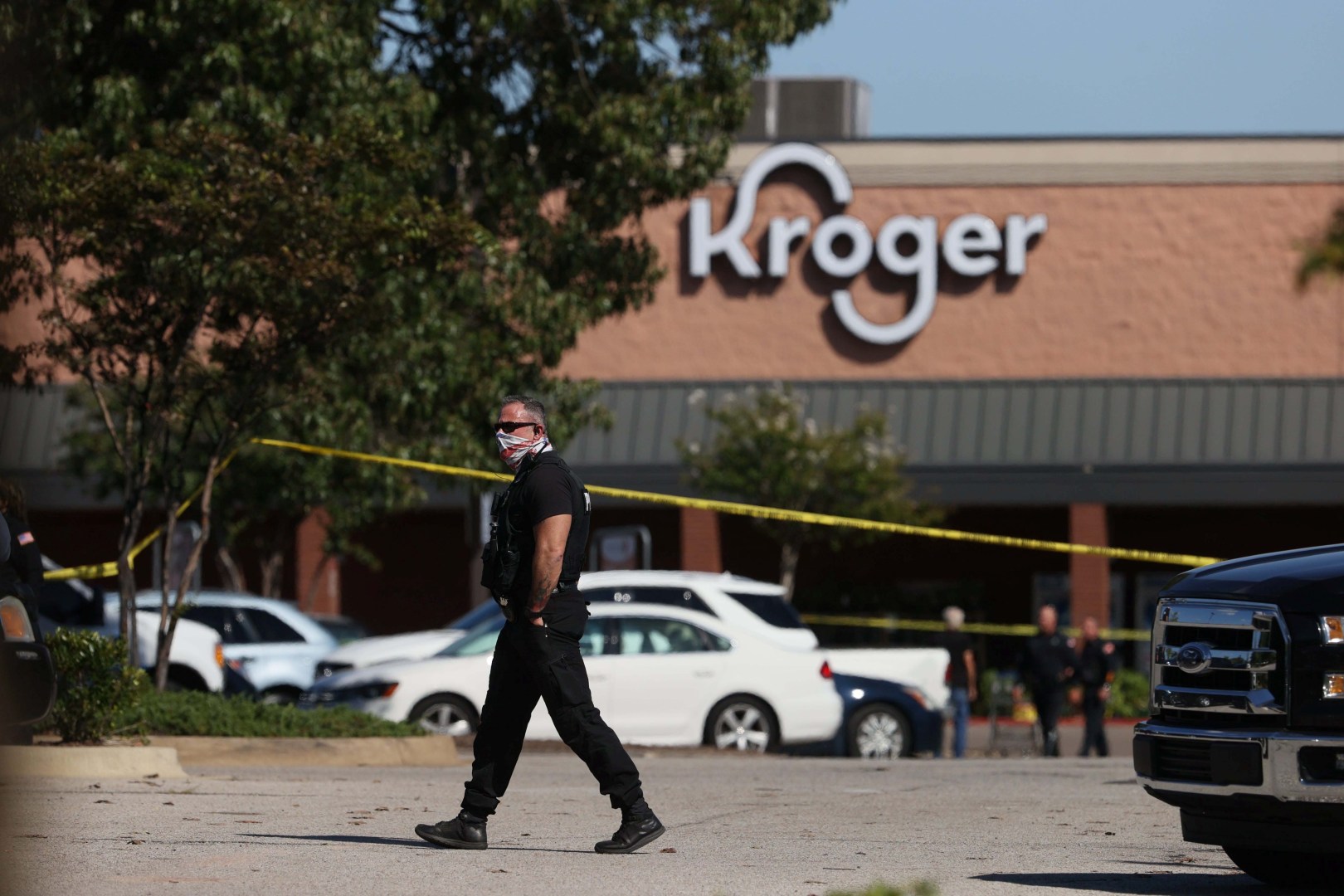A grocery store shooting in Tennessee left one person dead.