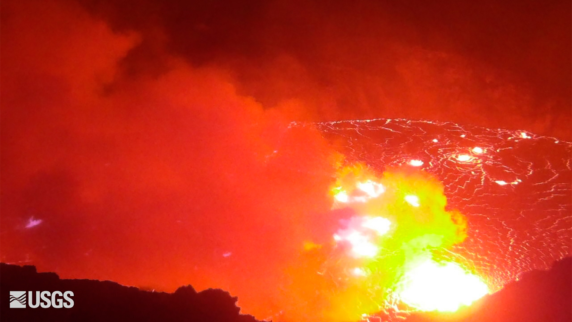 Hawaii’s Kilauea Volcano Erupts, Lava Fountains Form In Park