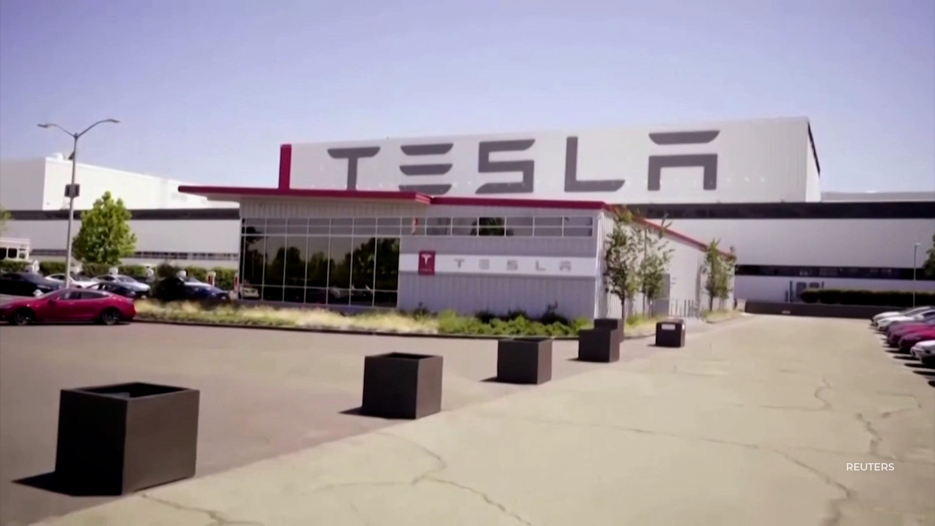 Hertz is buying 100,000 Tesla electric vehicles.