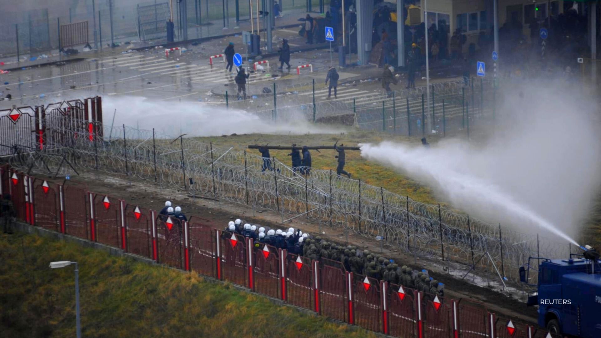 Polish forces used water cannons at the Belarusian border.