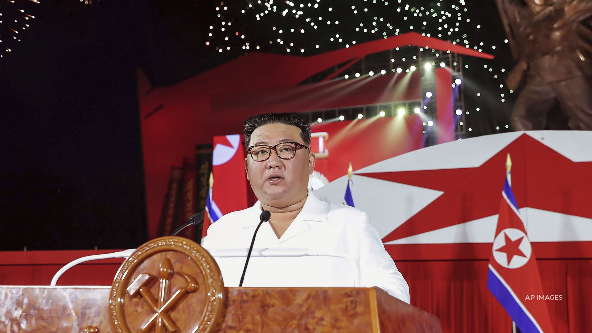 North Korea's Kim Jong Un says it is prepared for nuclear fight with United States and allies, the Navy departs for South China sea, the Forward Party emerges.