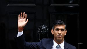 Rishi Sunak took over as British prime minister, a Russian court heard Brittney Griner's appeal, and President Biden will receive an updated COVID-19 shot.