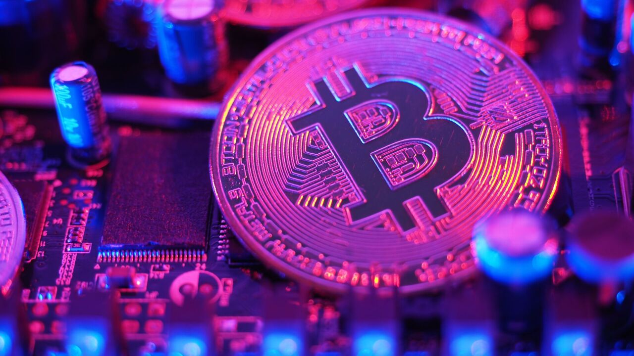 DOJ lays claim to  billion in stolen bitcoin