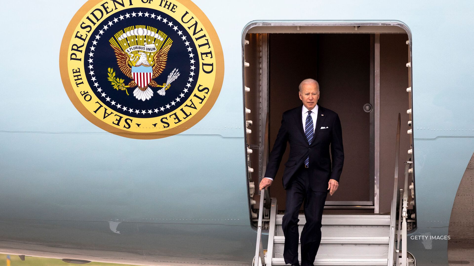 Boeing reports security credential lapse of staff working on Air Force One