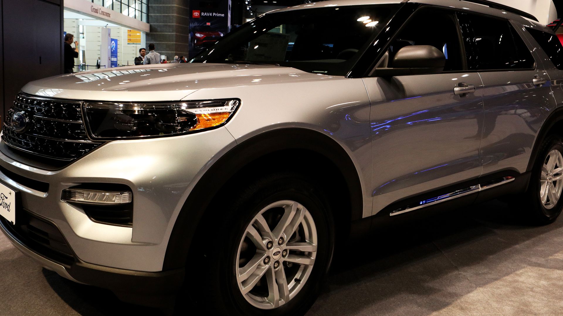NHTSA investigating Ford Explorer recall following more complaints
