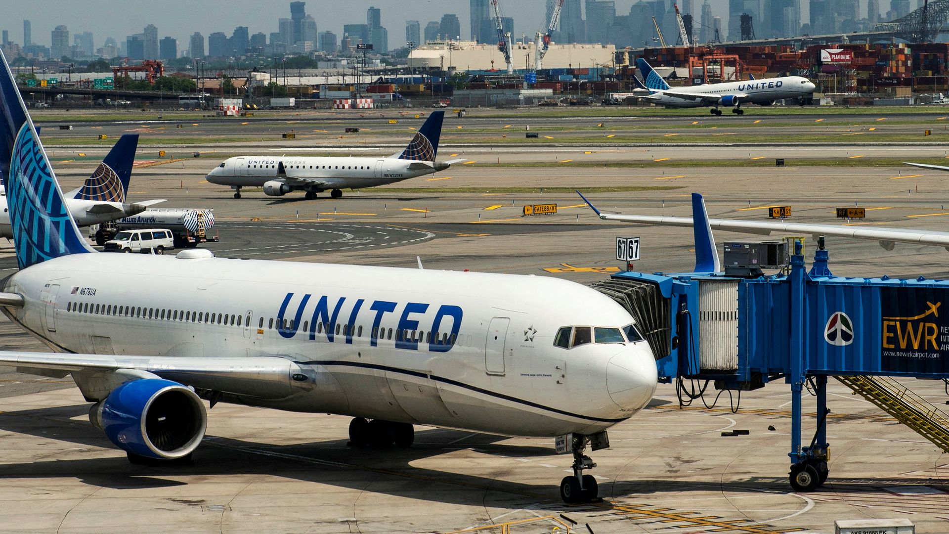 Hundreds of flights have been canceled in the U.S. following thousands of cancellations yesterday. United is blaming the FAA.