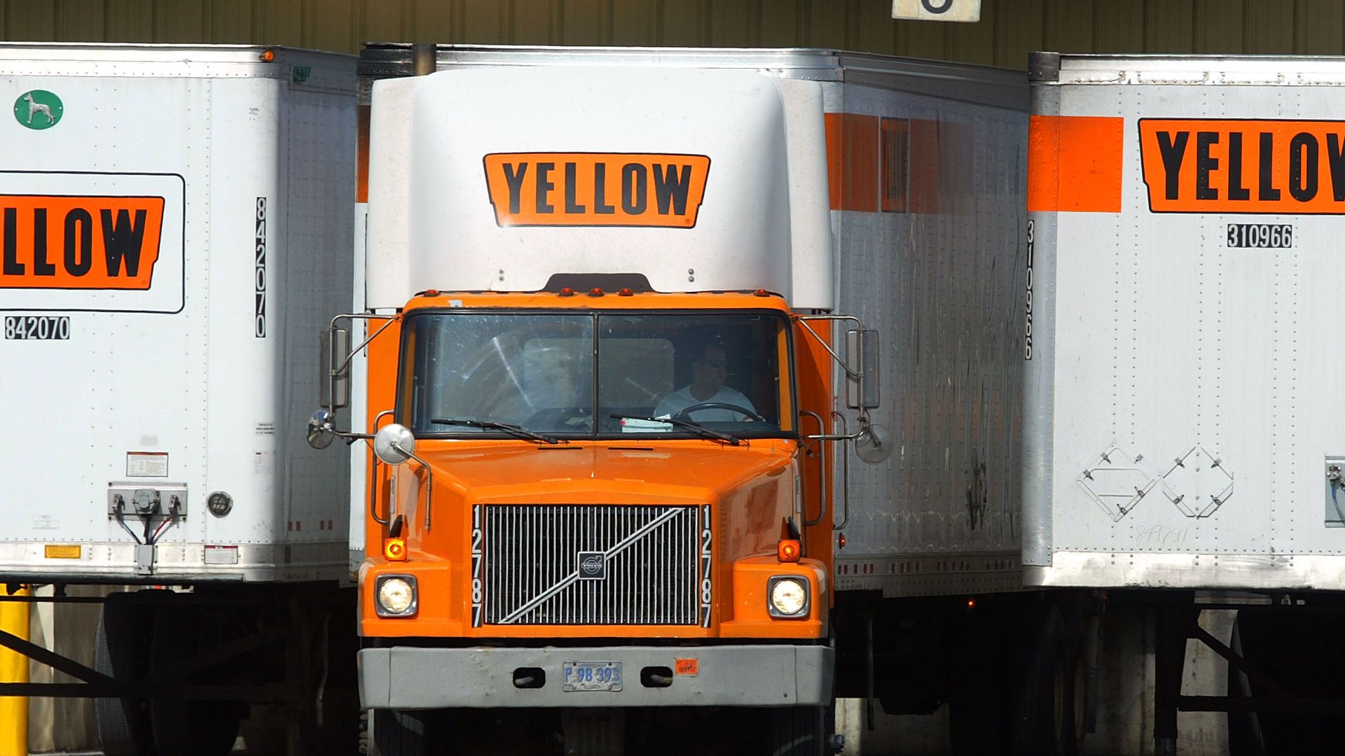 99-year-old Trucking Company Yellow Shuts Down, Lays Off 30,000