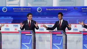 Seven presidential candidates looked to gain momentum during Wednesday night's debate as the absent frontrunner loomed large.