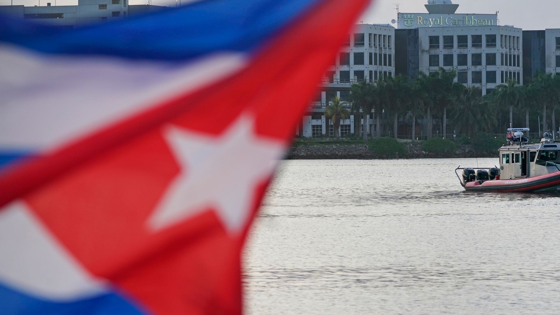 As Cuba announced arrests in a human trafficking ring, the CIA renewed its push to turn some Russians into spies against their own government.