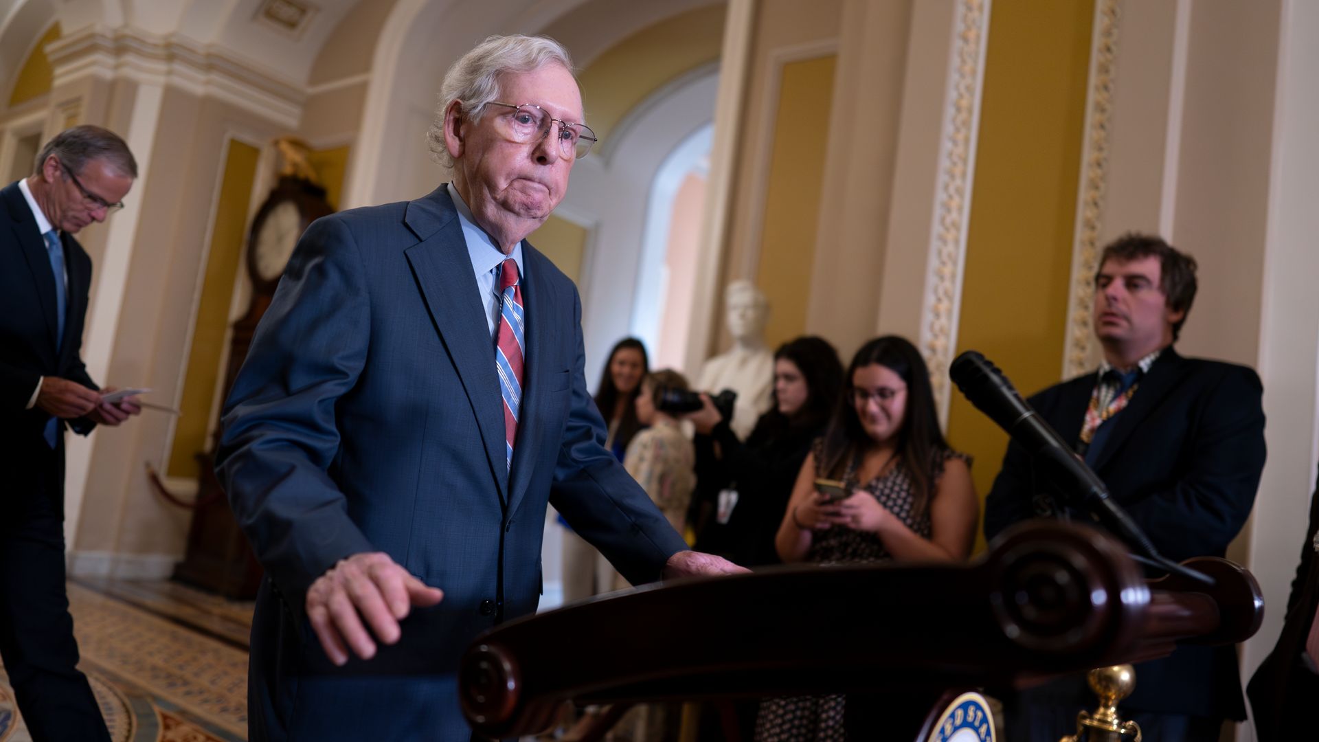 Senator Mitch McConnell's recent health concerns, including a major concussion and "freezing" episodes, are no laughing matter.