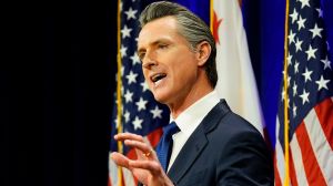 Gov. Newsom has been performing well in California and might have valuable lessons for Gov. Ron DeSantis on crafting effective policies.