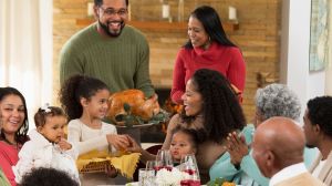 Most of American voters would rather not talk about politics while they are dining at the Thanksgiving table.