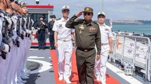 For the first time ever, warships from China were seen Sunday docking at the Ream Naval Base in Cambodia, which has a pier large enough to fit a Chinese aircraft carrier.