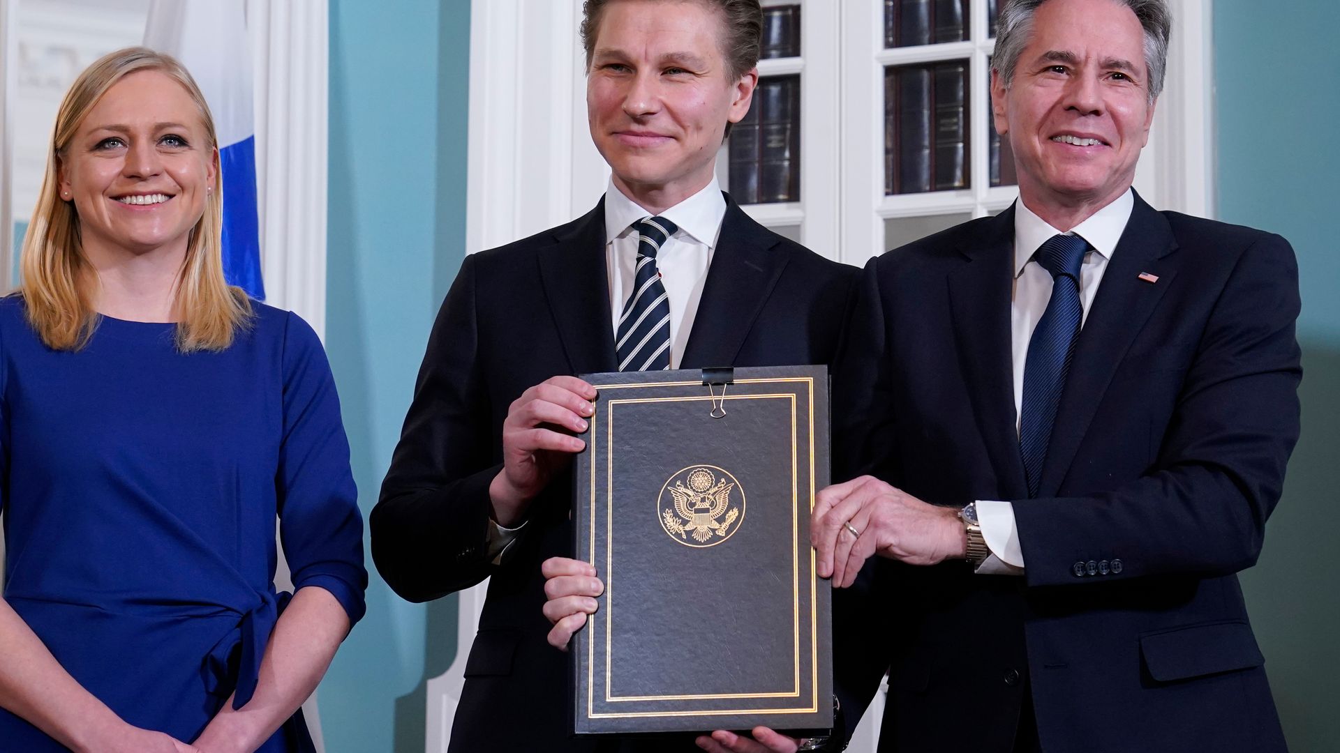 The U.S. and Finland solidified an agreement to bolster military cooperation, giving the U.S. wide access along the Finland-Russia border.