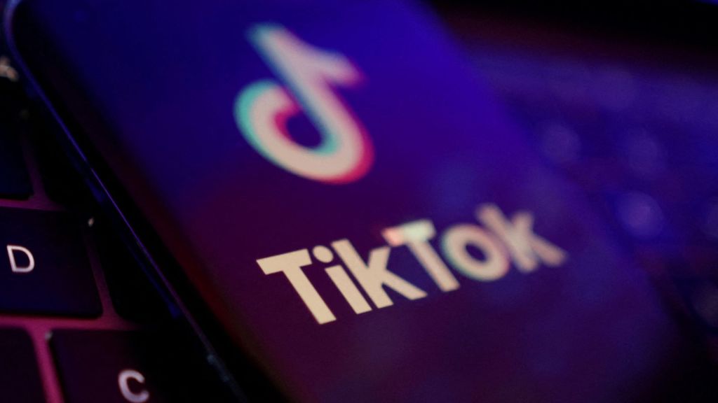Southern Middle School in North Carolina removed mirrors from bathrooms after students used bathroom breaks to make TikTok videos, causing distractions.