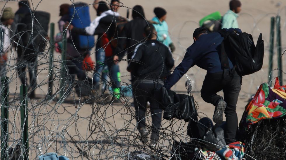 The Texas National Guard installed more razor wire following a Supreme Court ruling that would allow federal agents to cut it down.