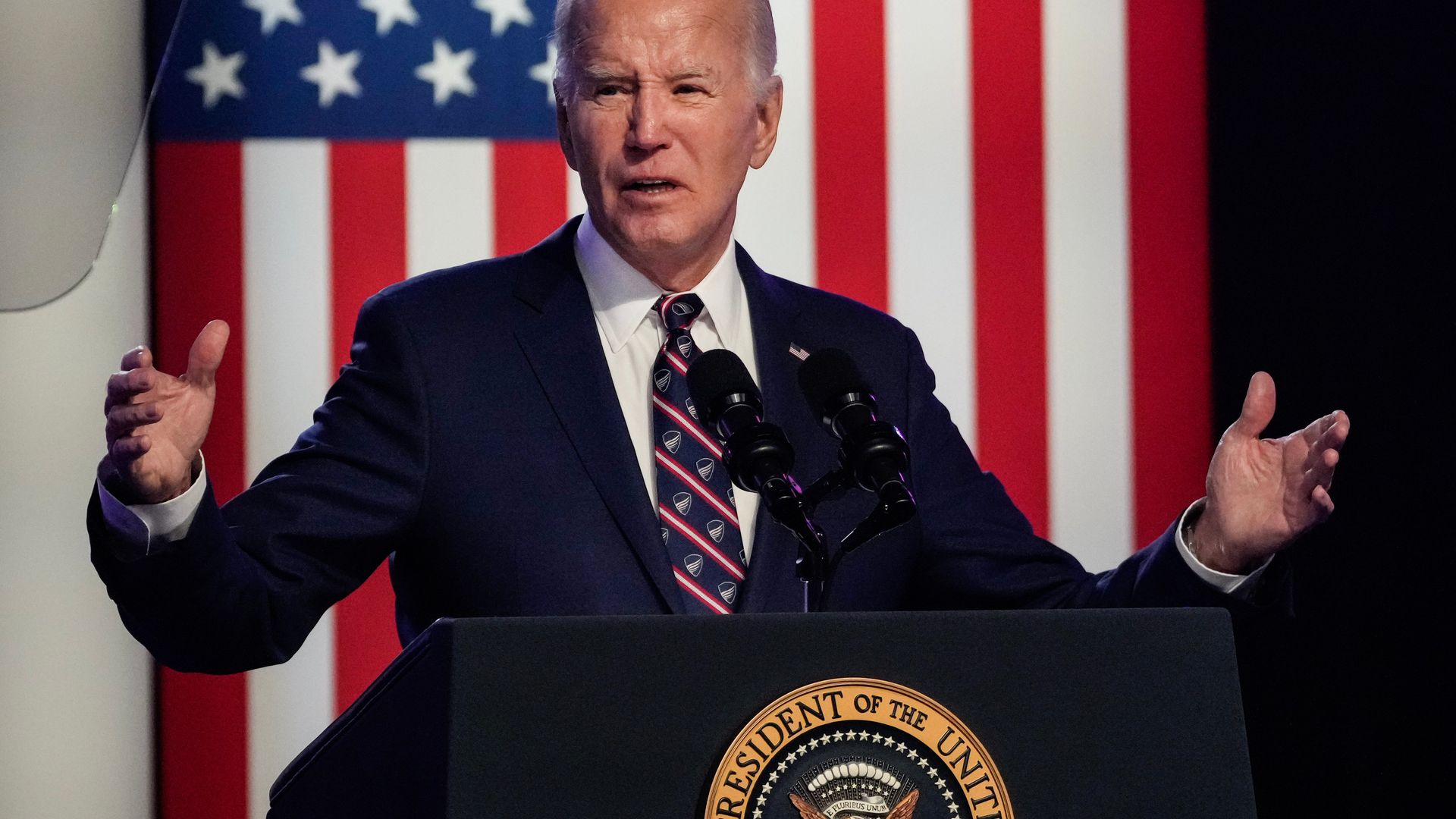 Presidential Experts Rank Biden 14th Among Presidents In Survey, Trump ...