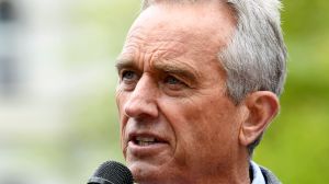 RFK Jr. is intentionally running as a spoiler candidate to help elect Donald Trump. Democrats shouldn't fall for it.