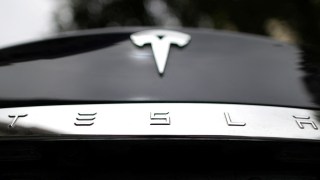 Tesla has settled a lawsuit with the family of Walter Huang, a Silicon Valley engineer who died in a crash while using the company’s Autopilot semi-autonomous driving software in 2018. The lawsuit alleged that Tesla, along with CEO Elon Musk, had exaggerated the capabilities of its self-driving technology, misleading consumers into believing that constant vigilance while driving was unnecessary.