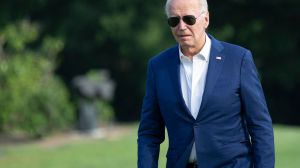 President Biden's doctor is responding to reports a Parkinson's disease expert visited the White House as Biden ignores calls to step down.