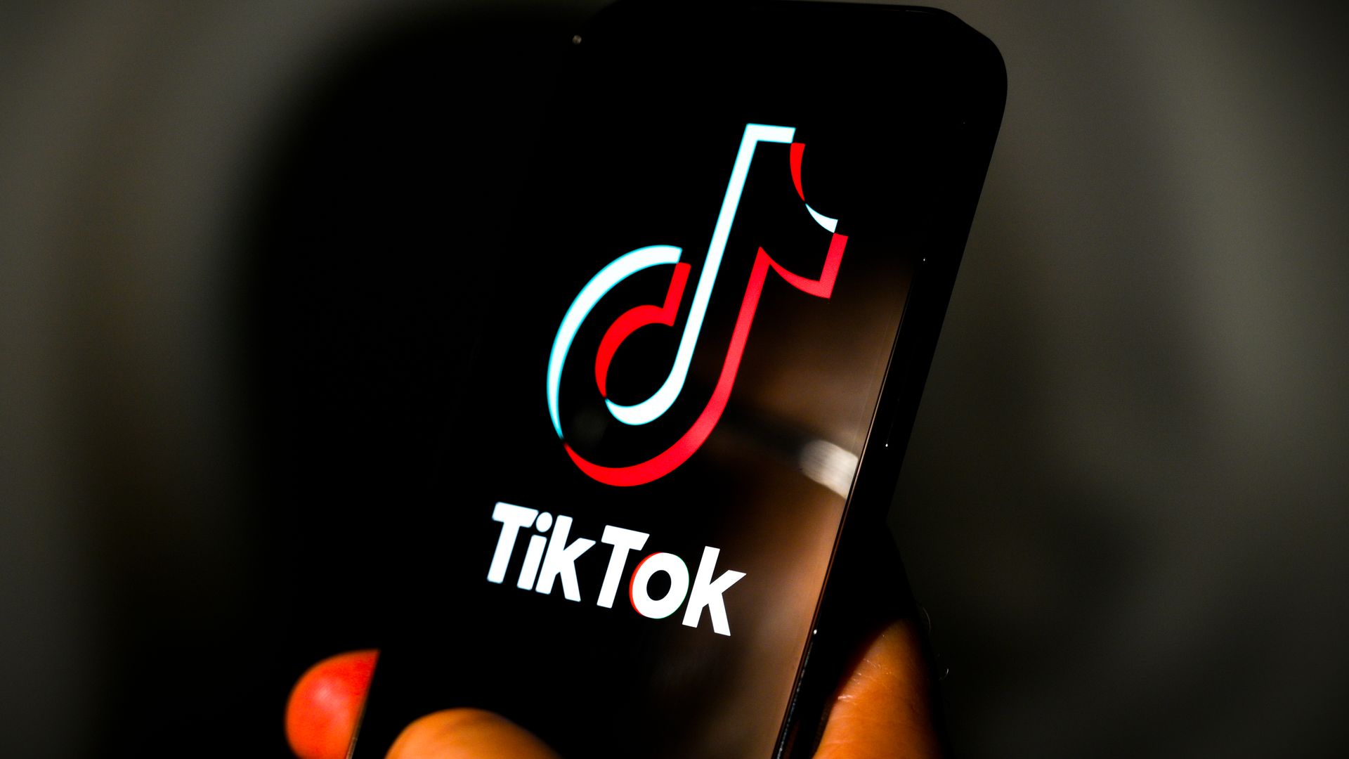 Middle schoolers suspended for foul impersonations of teachers on TikTok