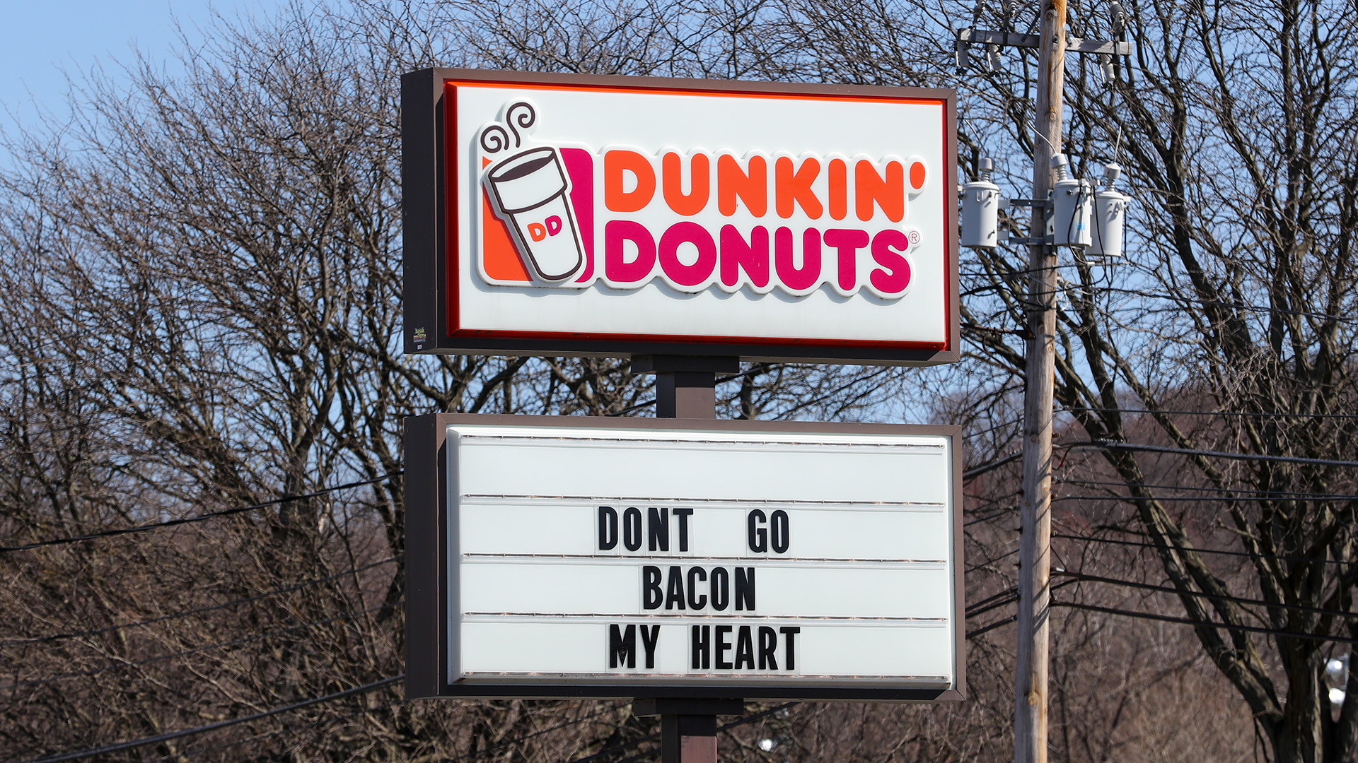 Conservatives want to give Dunkin' Donuts the 'Bud Light treatment'