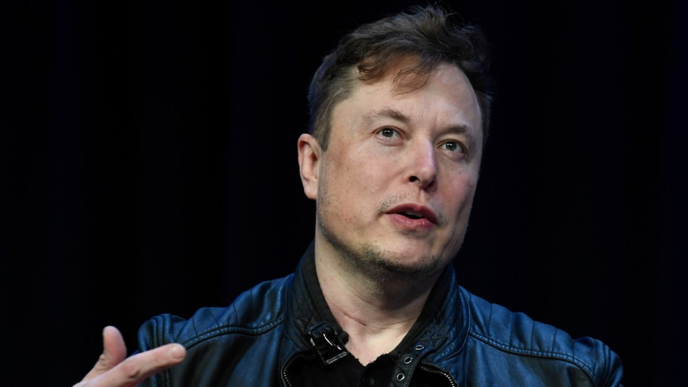 Elon Musk's social network, X, has reversed its stance and begun complying with court orders in Brazil, after weeks of defiance.