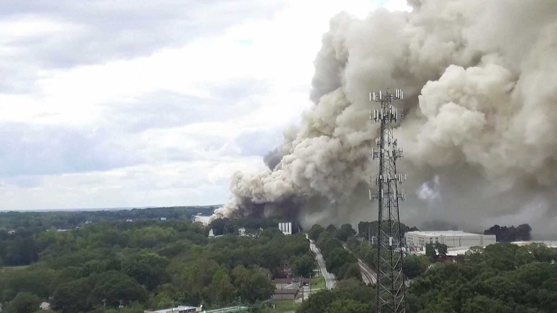 Chemical plant fire near Atlanta triggers massive evacuation of 17,000, shelter-in-place order for 77,000, and closes Interstate 20.