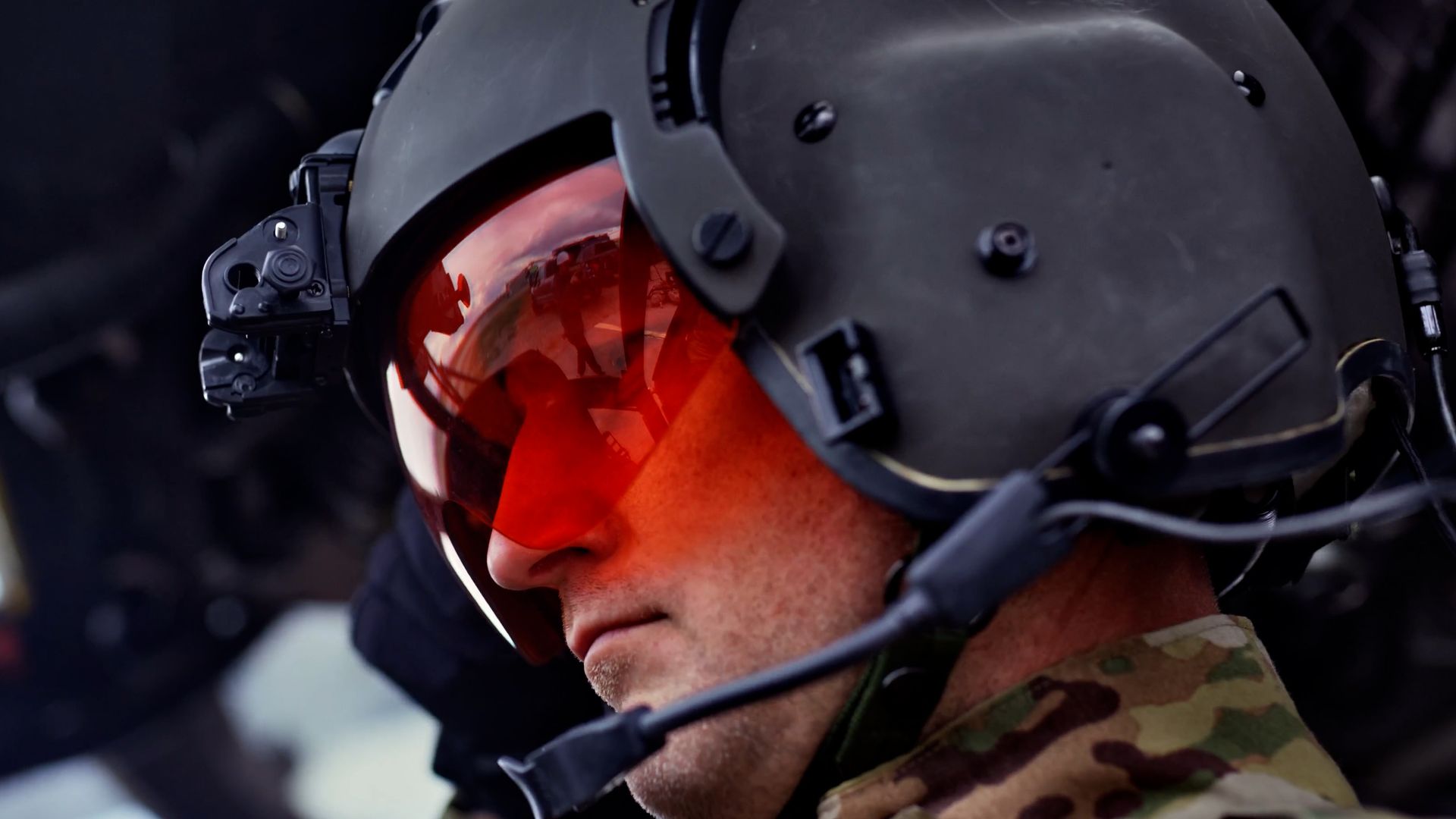 For this week's "Weapon of the Week," we take a closer look at the helmets used by the U.S. Army that utilize integrated heads-up displays.