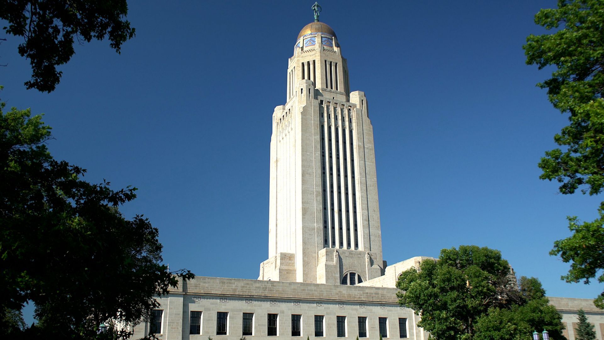 Nebraska’s Supreme Court has ruled that election chief tried to block voting rights for felons who have completed their sentences.