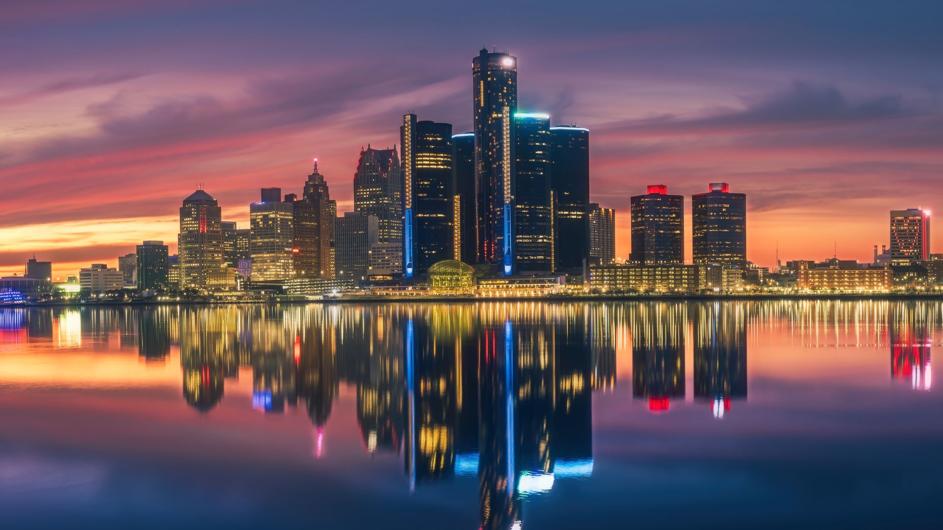 New proposal looks to remove two iconic towers in downtown Detroit's Renaissance Center.