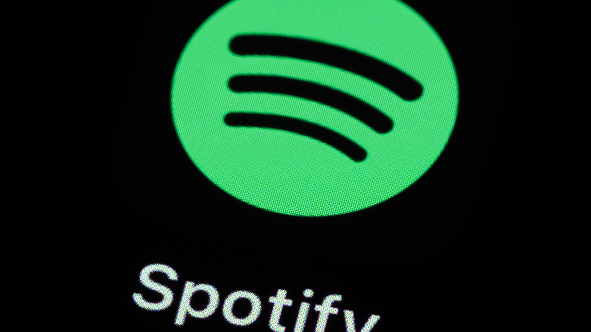 Spotify Wrapped and Apple Music Replay reveal 2024’s top songs, artists, and podcasts, plus new AI features and top moments in music.