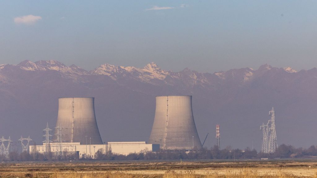 Italy plans to finalize legislation to return to nuclear power by the end of 2027, as stated by Energy Minister Gilberto Pichetto Fratin in an interview.