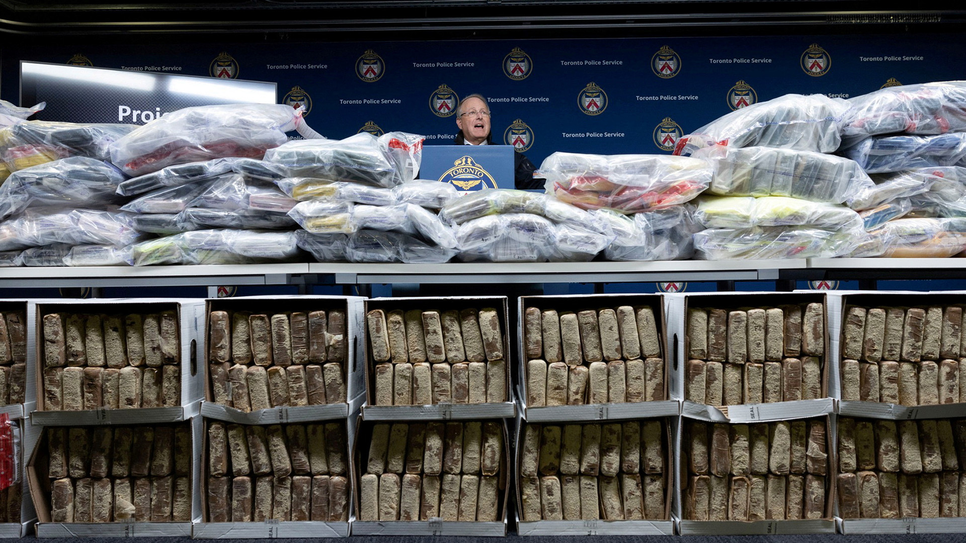 Record cocaine bust in Canada 835 kilograms (1,840 pounds) of cocaine came in from USA