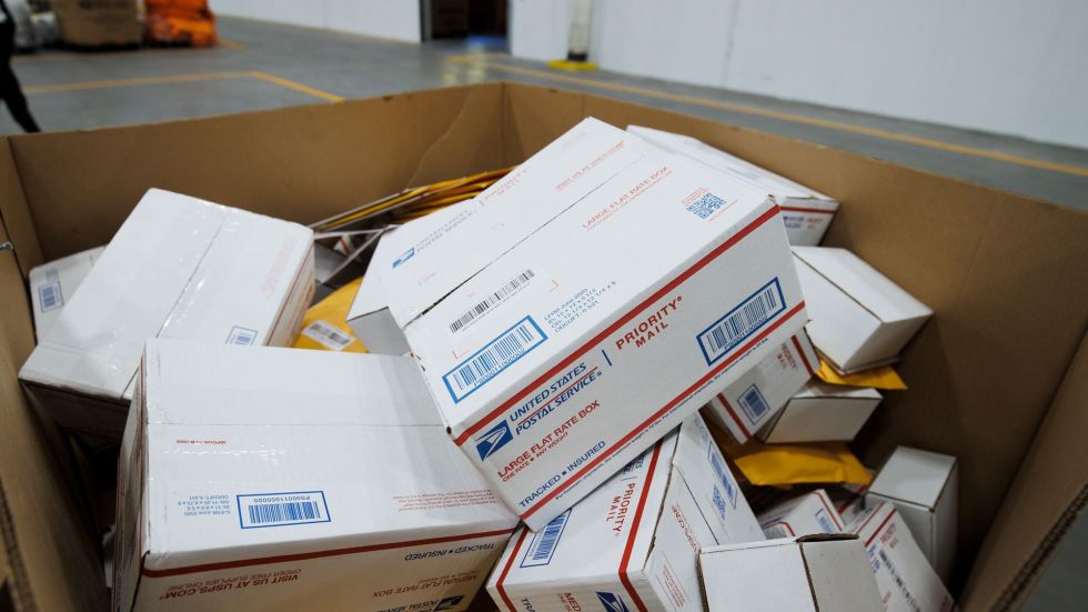 A U.S. Postal Service supervisor has pleaded guilty to charges related to stealing $300,000 worth of checks and other items from the mail.