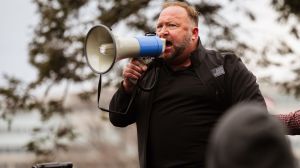 A federal bankruptcy court rejected a deal that would have set the stage for a second attempt to auction off Infowars.