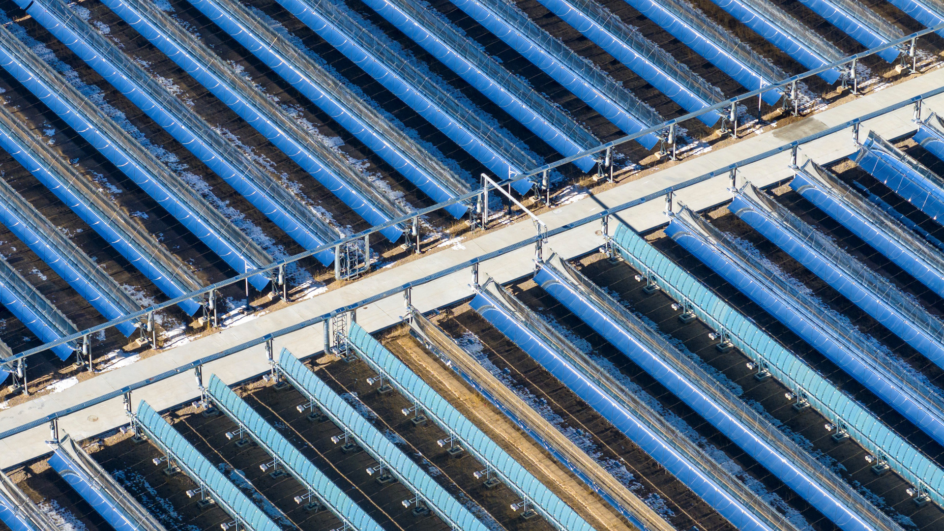 Tibet now houses world's highest-altitude solar facility, situated at an elevation of over 17,000 feet, and it has begun generating power.