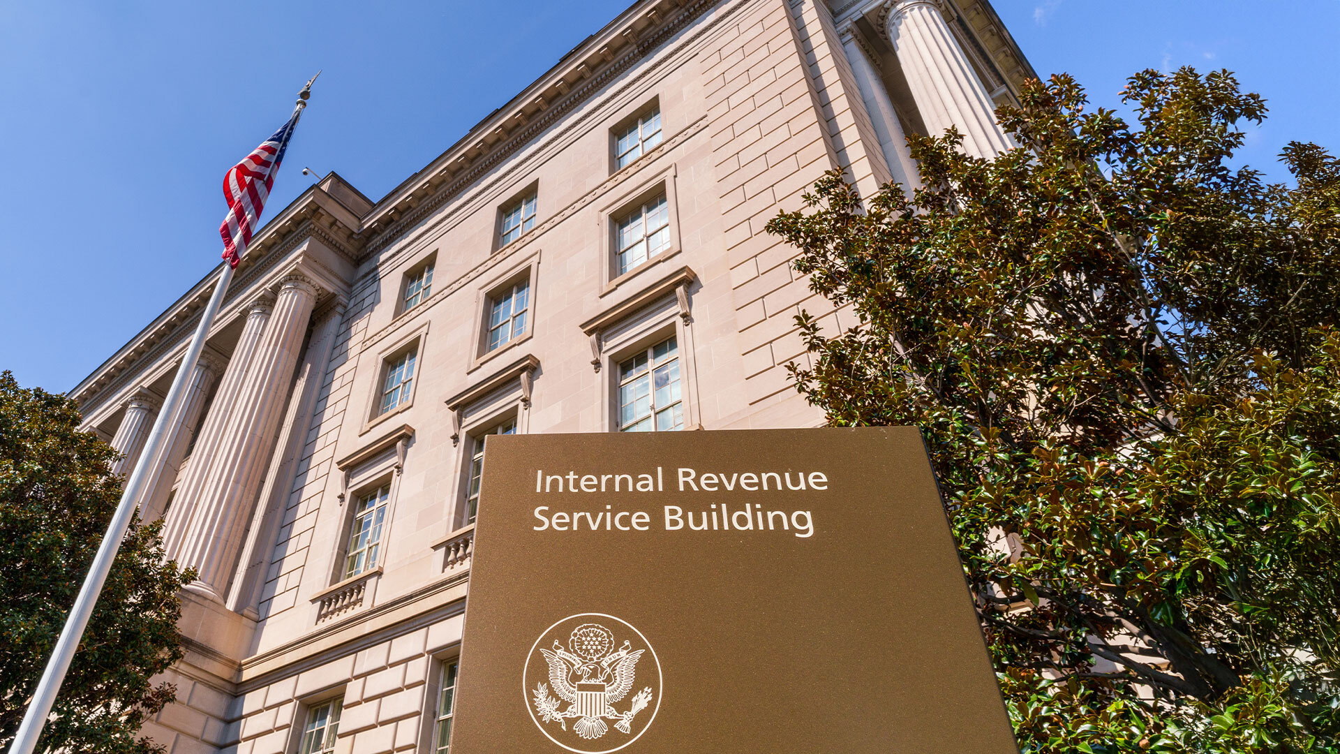 Trump administration to cut thousands of IRS jobs