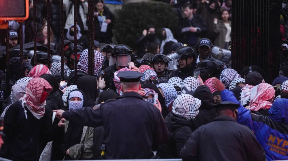 Fake bomb threat called during Pro-Palestinian protest at Barnard College